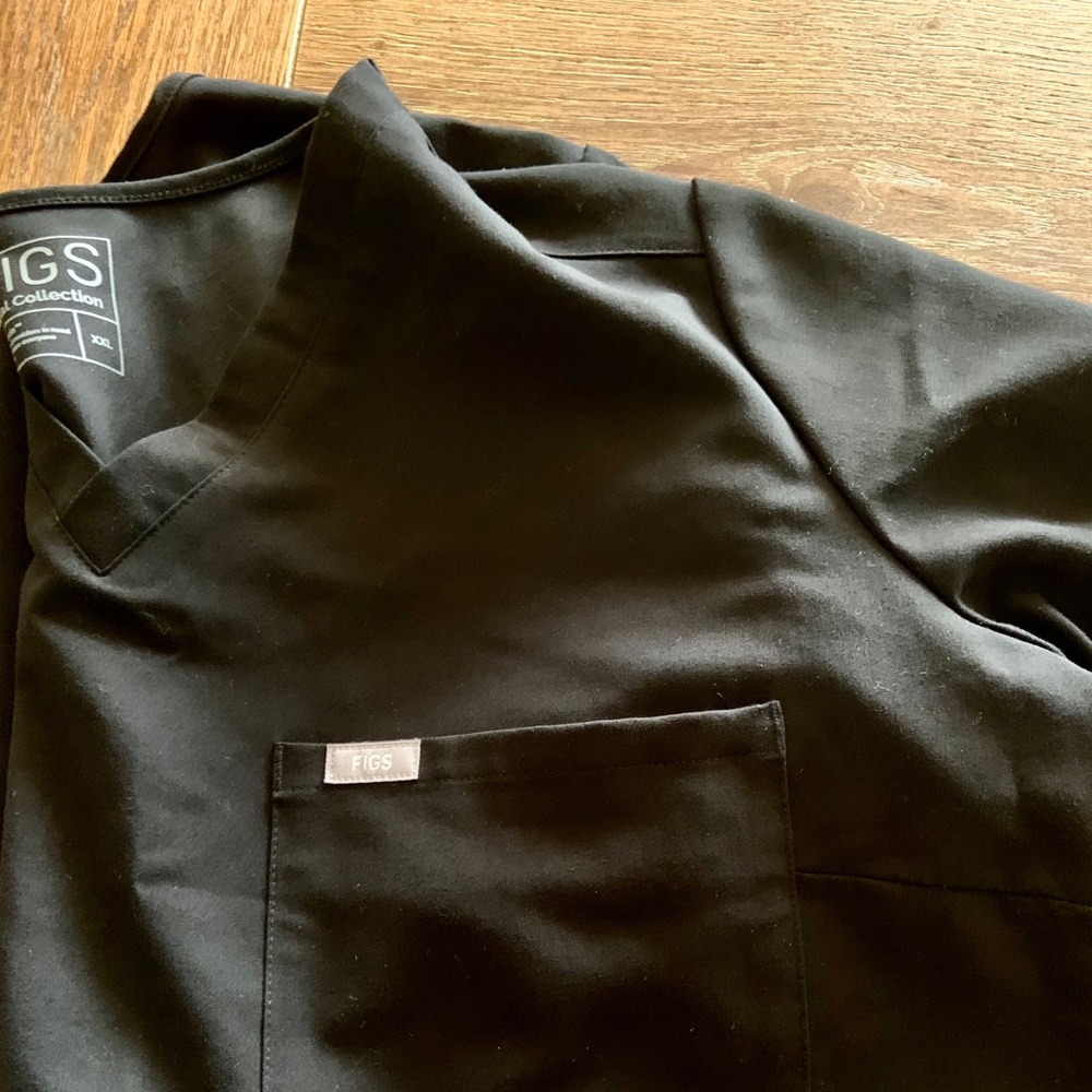 Figs Catarina One pocket Scrub Top XXL NWOT